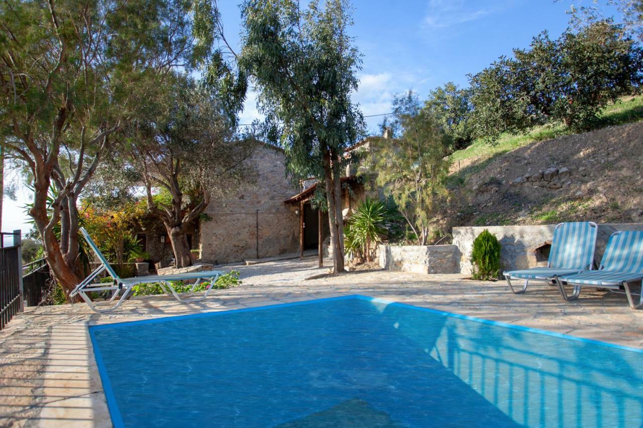 Argyros House Guest House Триопетра Екстериор снимка