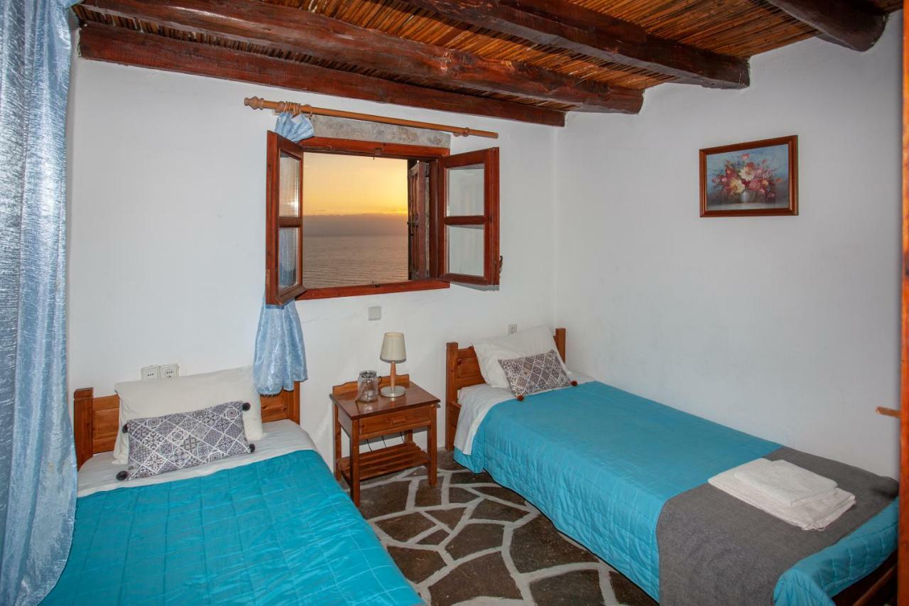 Argyros House Guest House Триопетра Екстериор снимка