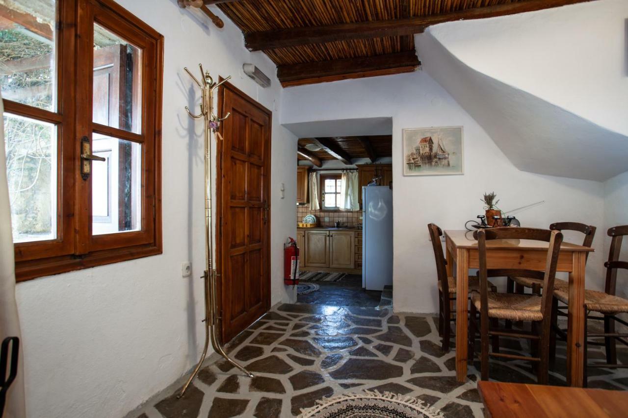 Argyros House Guest House Триопетра Екстериор снимка